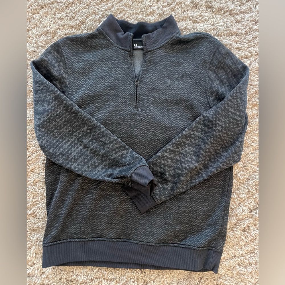 Men’s Under Armour sweatshirt in gray in size Large